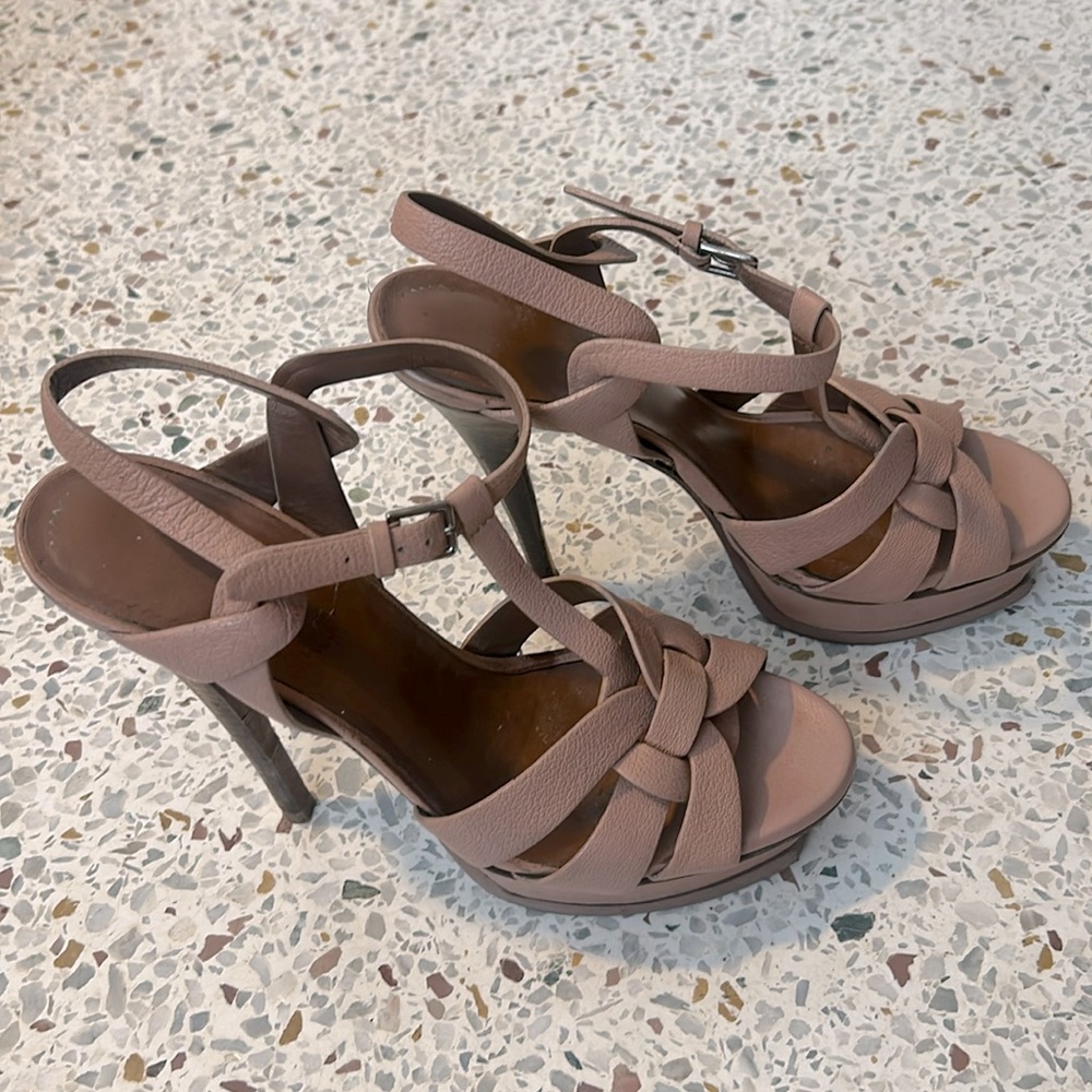 Yves Saint Laurent Mauve Strappy Heels